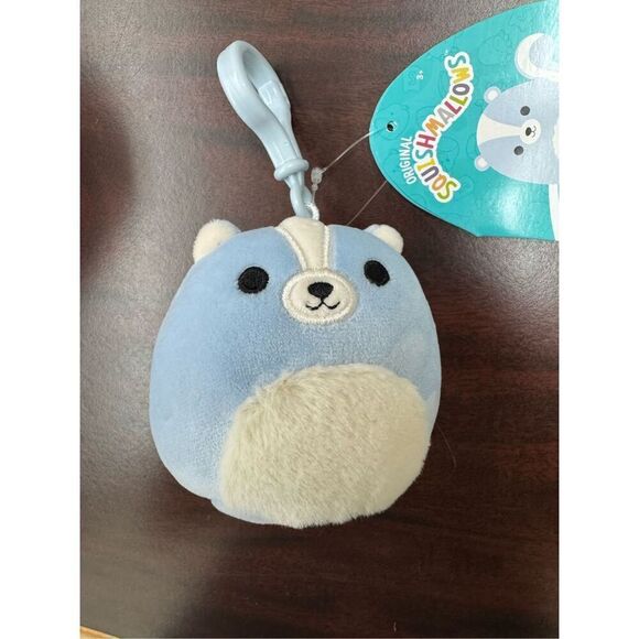 NWT Sol Blue Skunk Squishmallows Backpack Clip 3.5 Inches - Picture 2 of 5